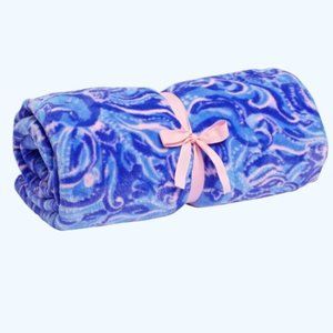 NWT Ultra-Plush Fleece Lilly Pulitzer Blanket